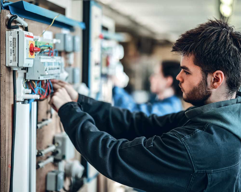 la croix rouge bac pro metiers de eclectricite tableau