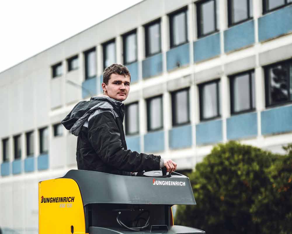 la croix rouge brest cap logistique eleve cariste